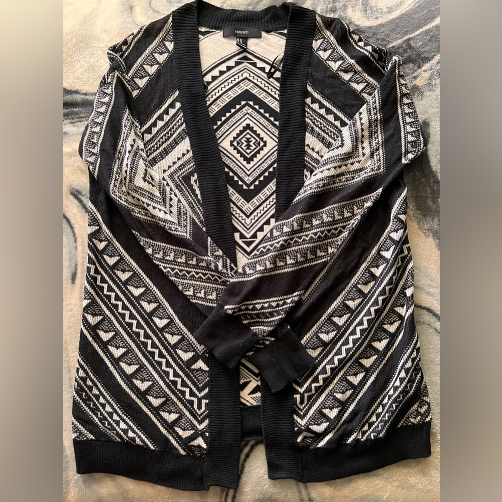 Black and cream knitted cardigan from Forever 21